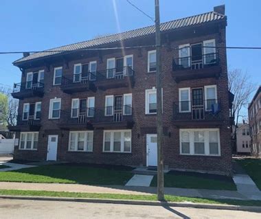 350 sqft. . Cheap apartments in cleveland